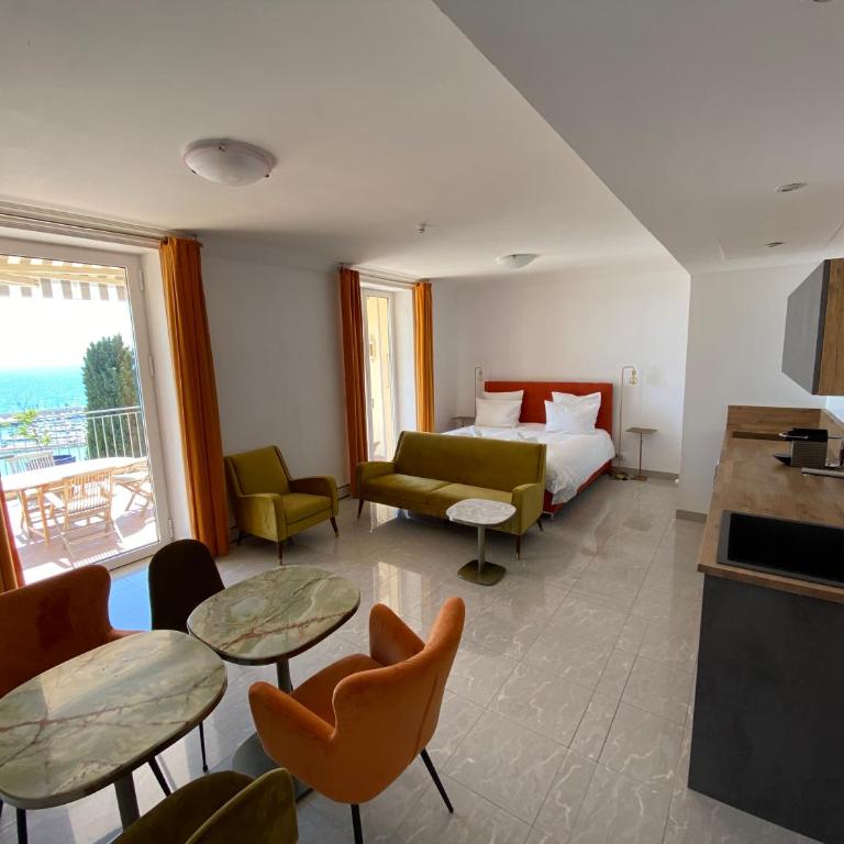 Villa l'ensoleillée vue panoramique mer, 250 m de la plage et du centre ville - Appartement - Vue sur Mer - 15