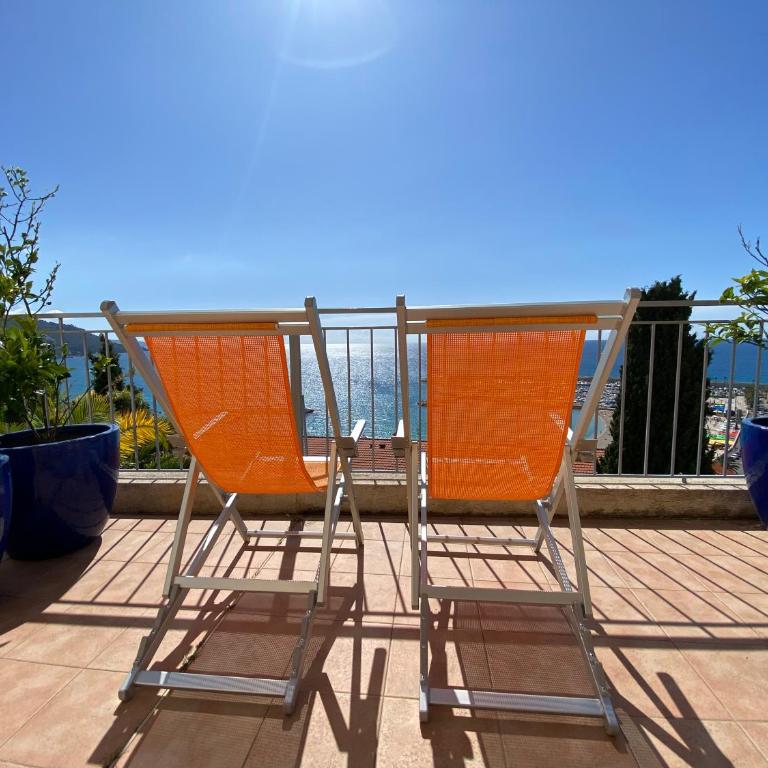 Villa l'ensoleillée vue panoramique mer, 250 m de la plage et du centre ville - Appartement - Vue sur Mer - 14