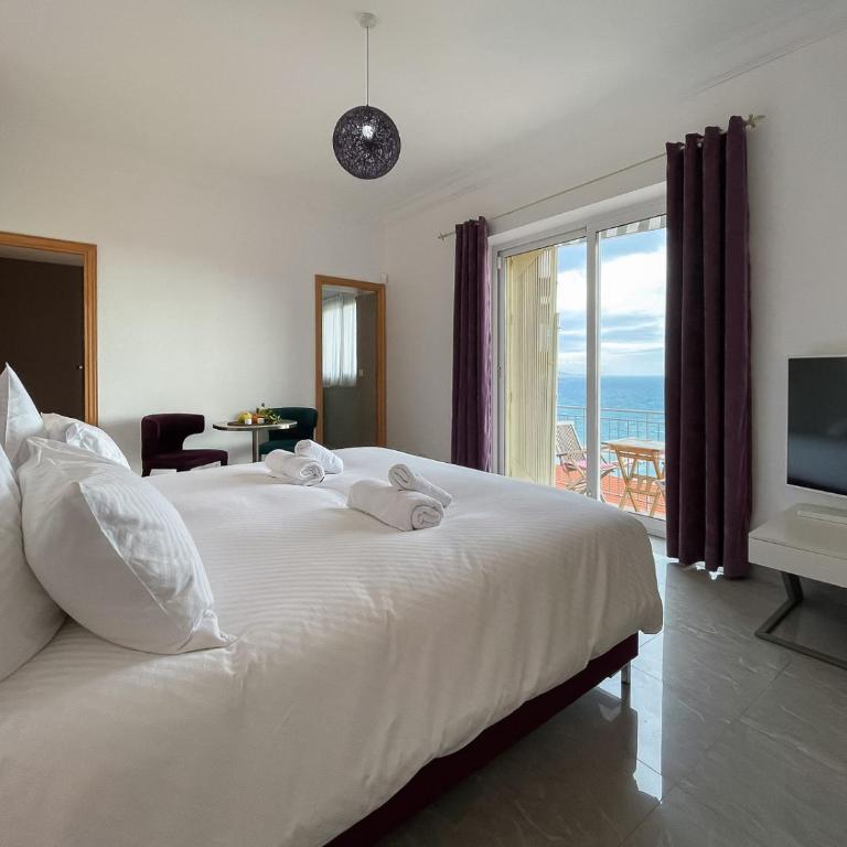 Villa l'ensoleillée vue panoramique mer, 250 m de la plage et du centre ville - Studio - Vue sur Mer - 14