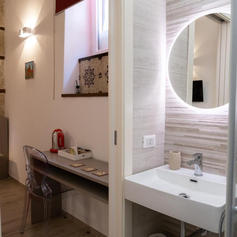 Barlaman Luxury Rooms - Deluxe Double Room - 16