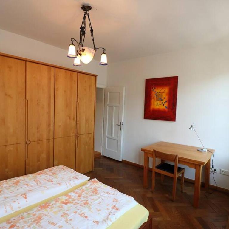 Altbautraum am Gärtnerplatz 120 m2 - Three-Bedroom Apartment - 10