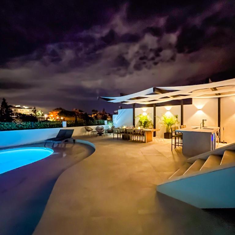 Luxury Villa in Puerto Banus Panoramic Mountain and Sea views with private pool - Villa - 34