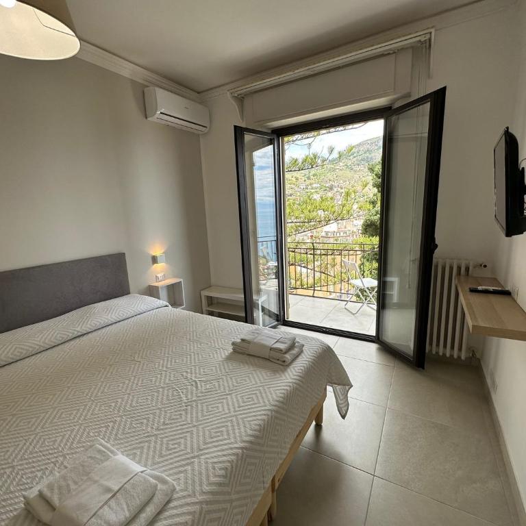MIRA taormina rooms - Camera Queen con Vista Mare - 15