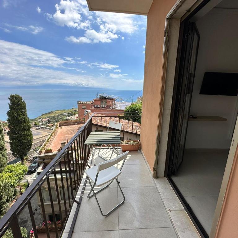 MIRA taormina rooms - Camera Queen con Vista Mare - 19