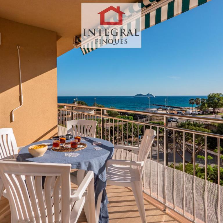 Torre Marina Apartments - Apartamento de 3 dormitorios con vistas al mar - 2