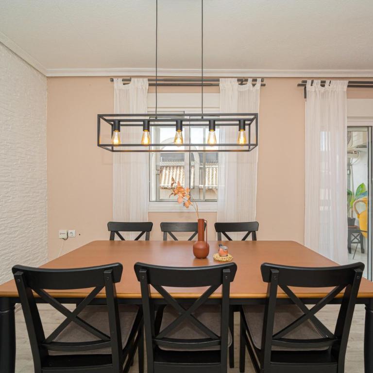Casa Terra: Apartment 50 meters from the beach - Three-Bedroom Apartment - 2