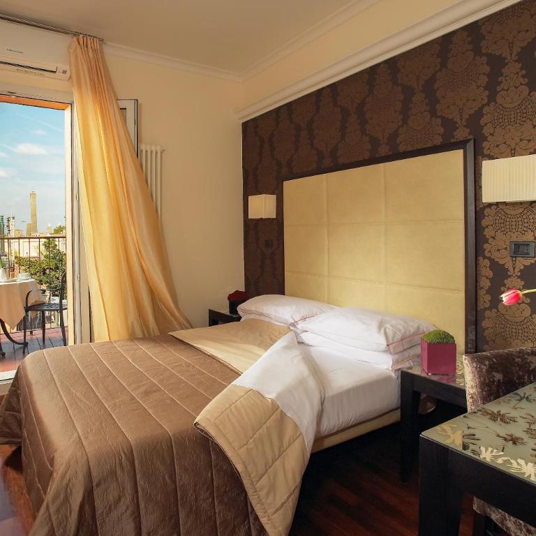 Hotel Touring - Camera Singola con Terrazza - 1