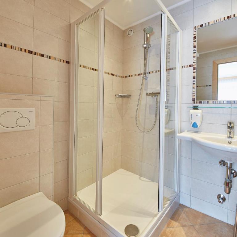 Hotel Forellenhof - Doppelzimmer mit Balkon - 6
