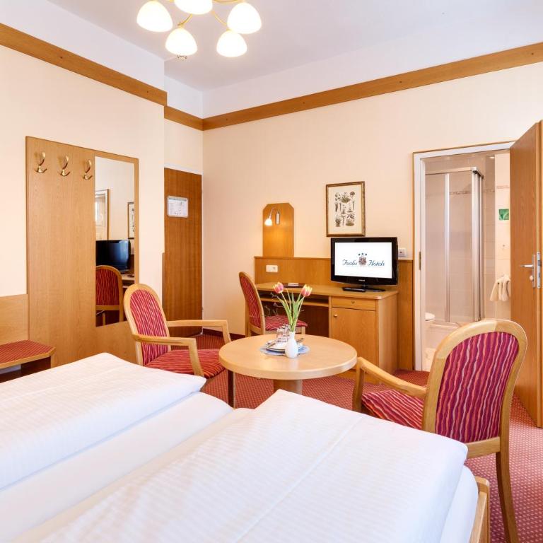 Hotel Bergfried & Schönblick - Doppelzimmer - 1