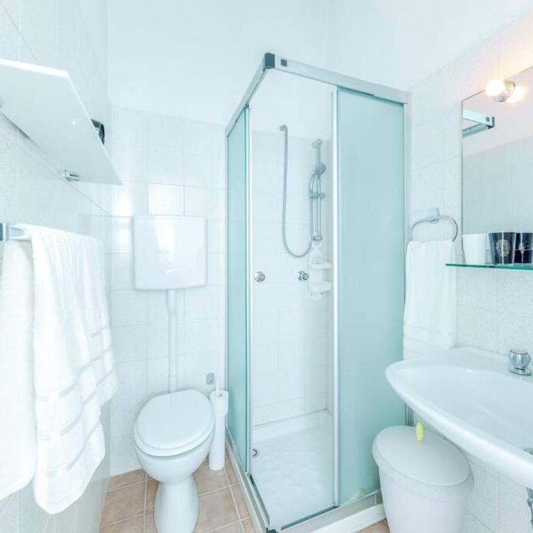 [Villa Portofino] Piscina privata • Giardino • 3 parcheggi - Villa con 2 Camere da Letto - 16