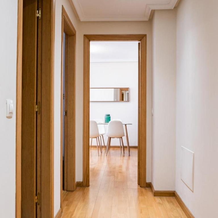 Apartamento céntrico con wifi y parking de coche tamaño medio - Apartamento de 2 dormitorios - 15