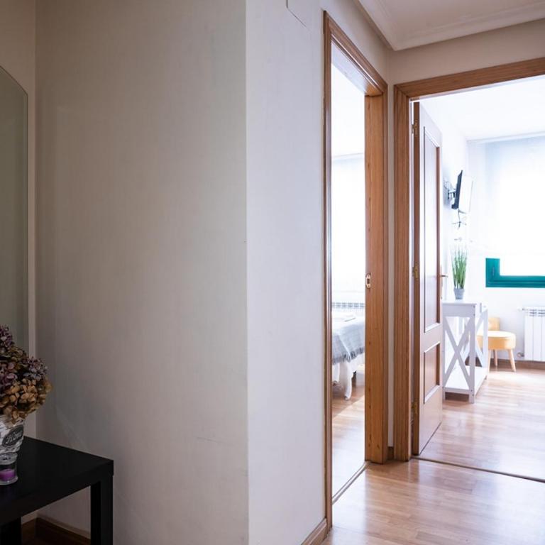 Apartamento céntrico con wifi y parking de coche tamaño medio - Apartamento de 2 dormitorios - 34