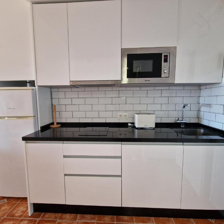G&G Benalbeach Mediterranean Terrace - Studio with Ocean View - 5
