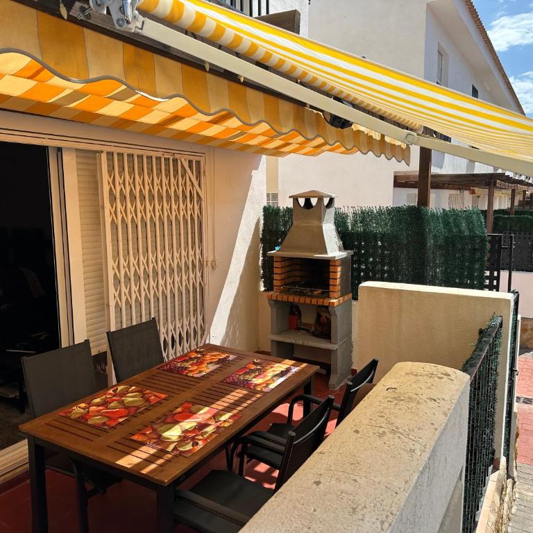 Casa adosada con piscina y dos terrazas - Casa de 2 dormitorios - 3
