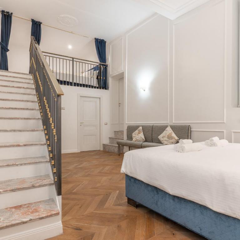 Duomo Smart Suites - Luxury Quadruple Room - 8