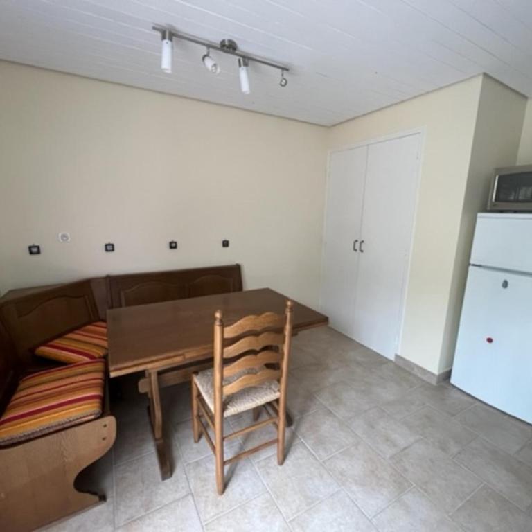 Bas de villa en face du lac de Savines - Maison 1 Chambre - 9