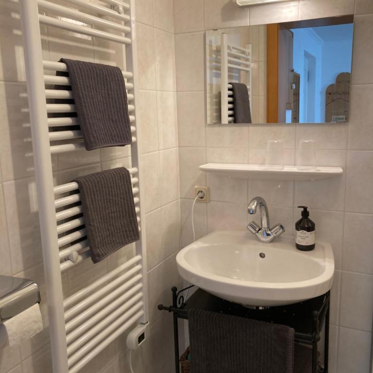 Appartementhaus Dargham - Doppelzimmer - barrierefrei - 5