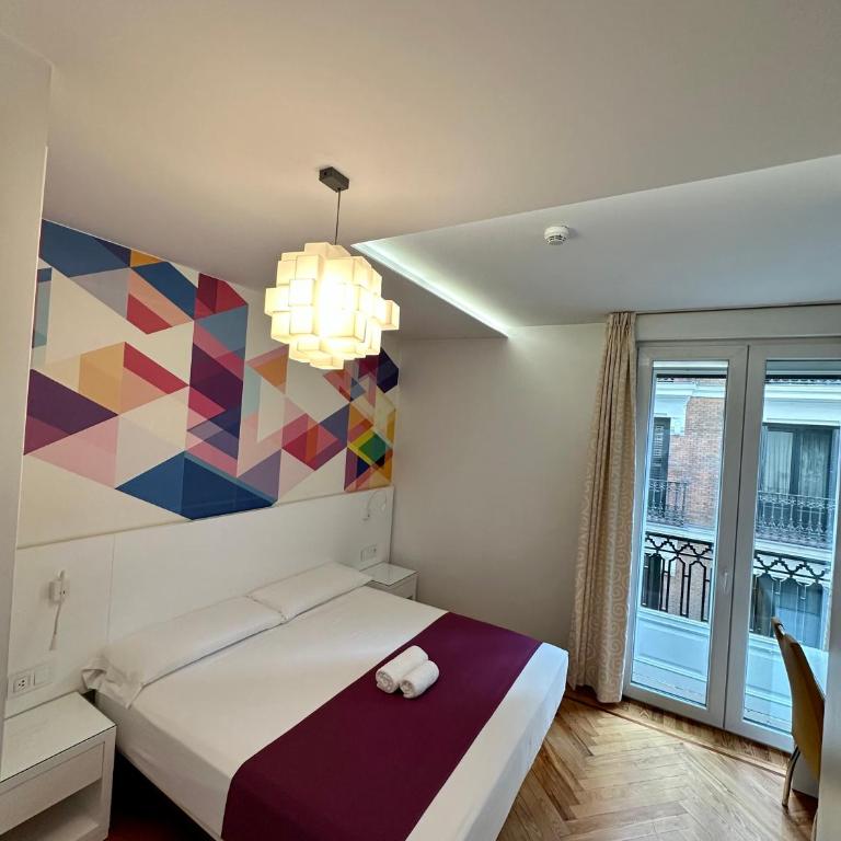 Hostal Abadia Madrid - Habitación Doble con balcón y vistas a la ciudad - 1