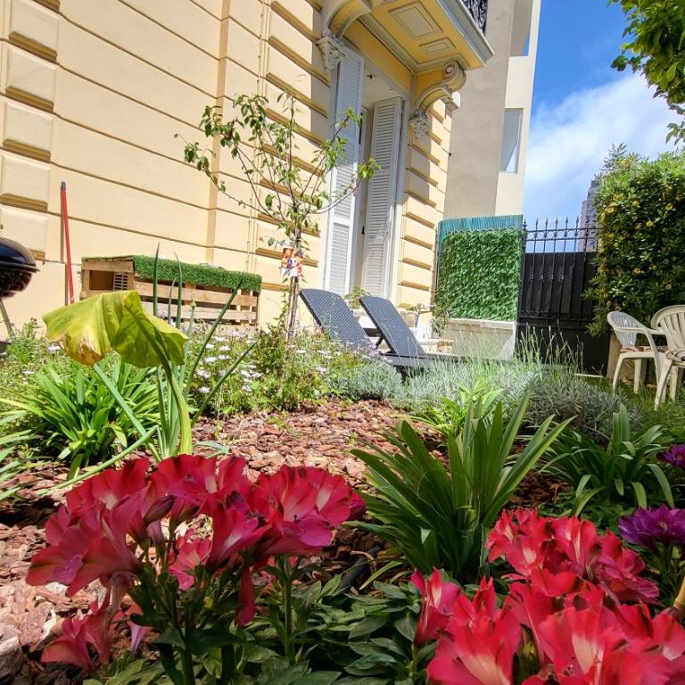 Super Flat, Garden. Bnbrickeys - Two-Bedroom Apartment - 9