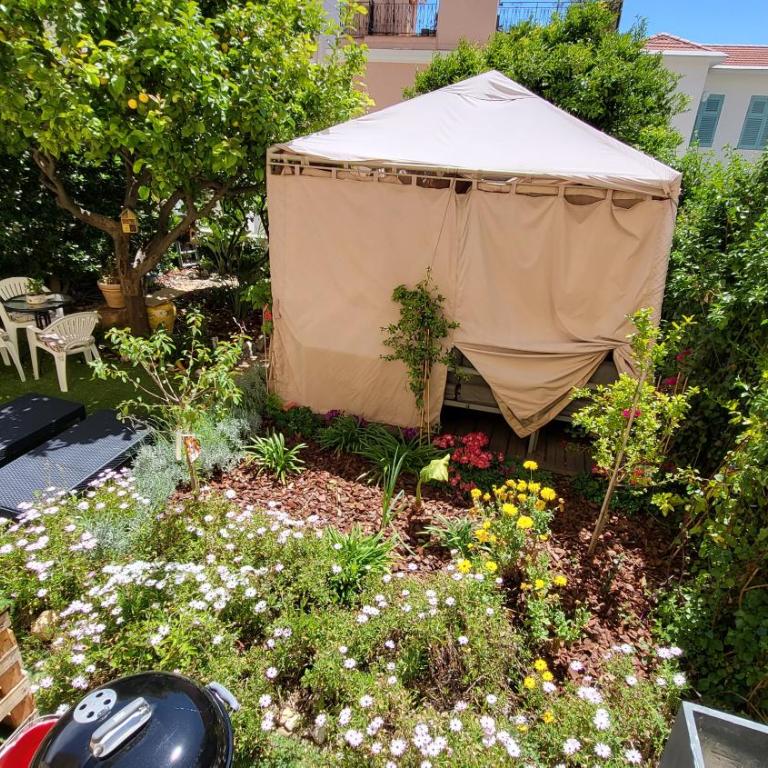Super Flat, Garden. Bnbrickeys - Two-Bedroom Apartment - 12