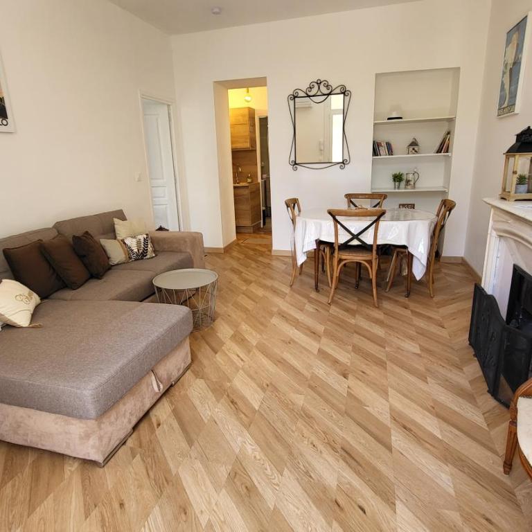 Super Flat, Garden. Bnbrickeys - Two-Bedroom Apartment - 16