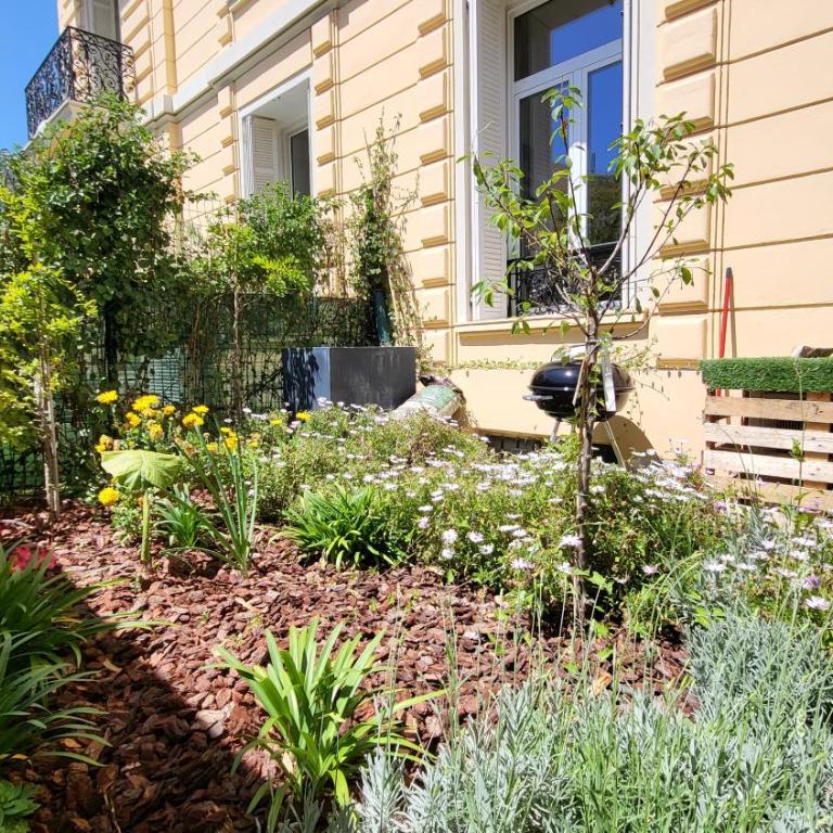 Super Flat, Garden. Bnbrickeys - Two-Bedroom Apartment - 17