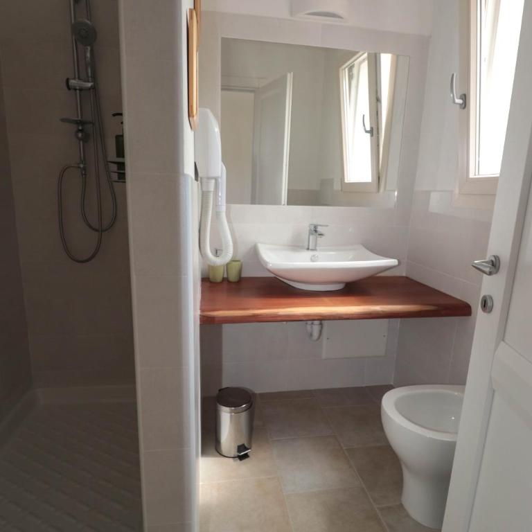B&B Limone - Double Room with Private Bathroom - 1
