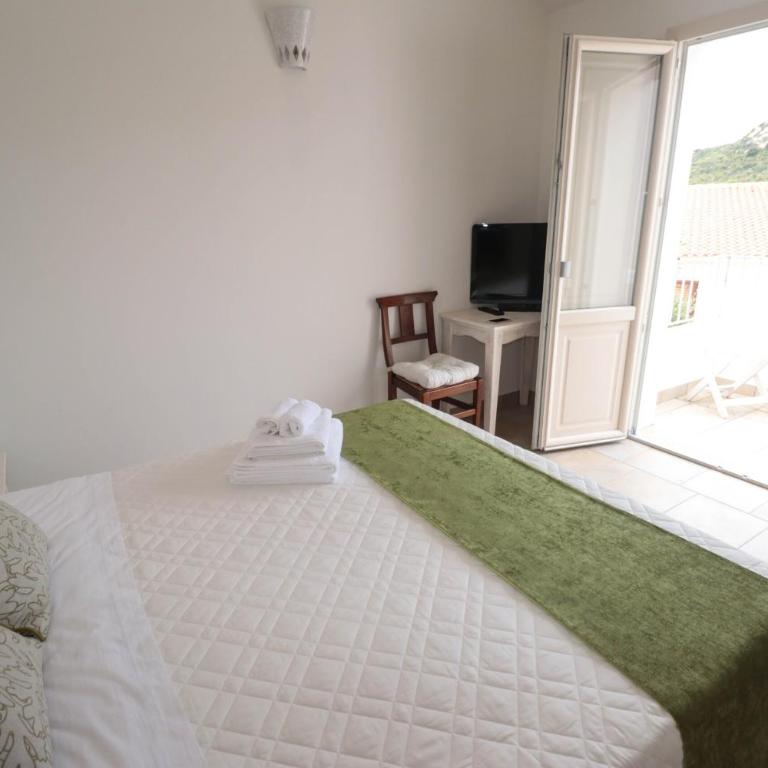 B&B Limone - Double Room with Private Bathroom - 2