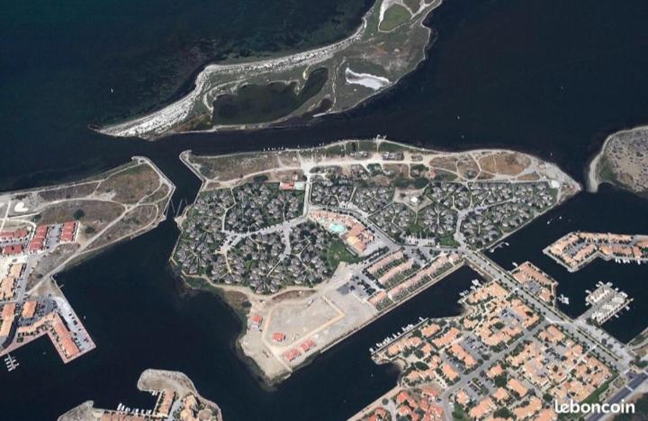 libre du 21 juin au 4 juillet venez prendre la fraîcheur en bord de lac et plage de Barcarès à 800m cabane rénovée 8 couchages possibles - Haus mit 3 Schlafzimmern - 70