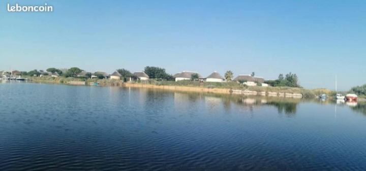 libre du 21 juin au 4 juillet venez prendre la fraîcheur en bord de lac et plage de Barcarès à 800m cabane rénovée 8 couchages possibles - Haus mit 3 Schlafzimmern - 86