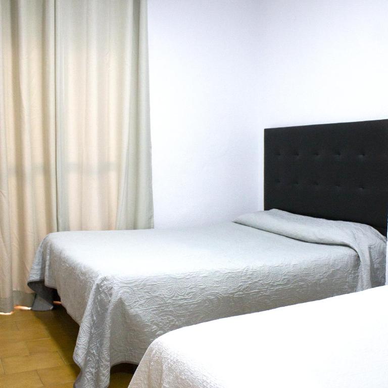 Hostal Villa - Habitación Triple - 3