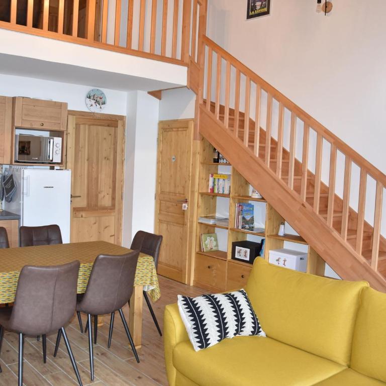Duplex 4 pièces, 2 étoiles, proche du centre, max 6 pers. - FR-1-464-210 - Appartement - 1