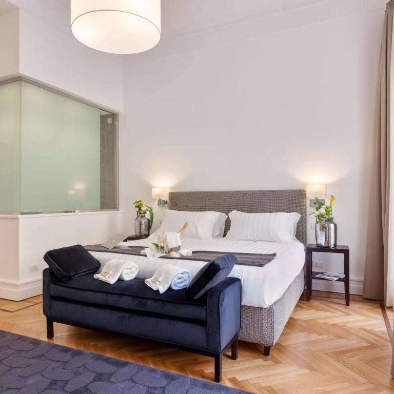 504 Corso Suites - Camera Matrimoniale Deluxe con Balcone - 10