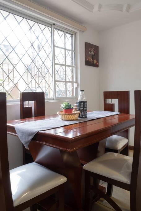 Cozy & Spacious House-Near the Centro - Villa - 4