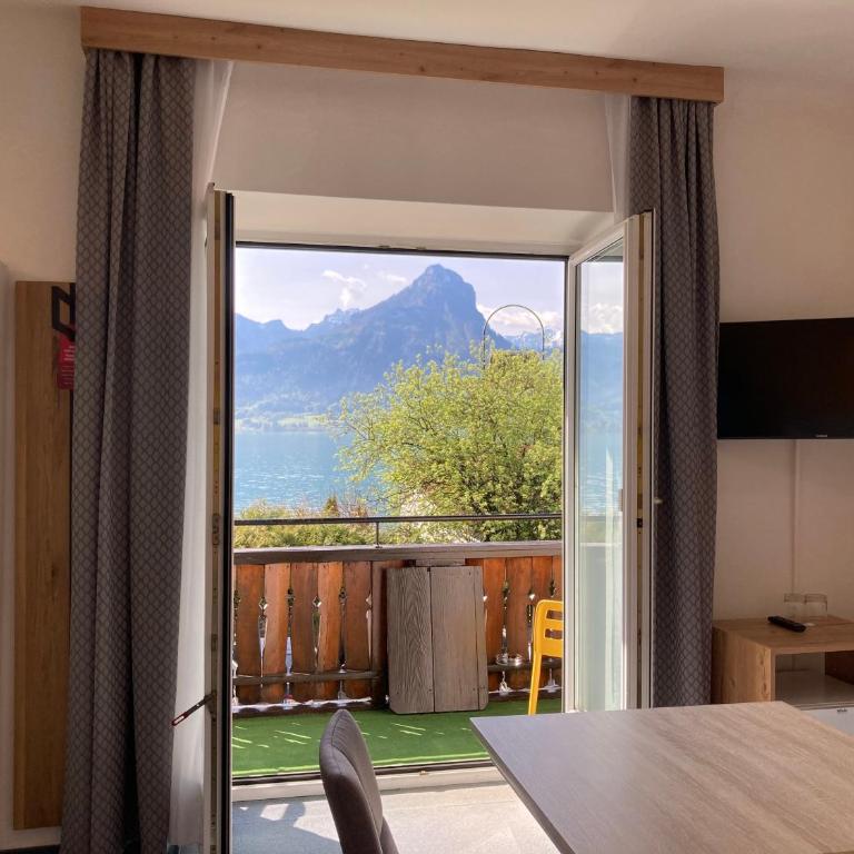 Hotel Seerose Wolfgangsee - Deluxe Doppelzimmer mit Balkon und Meerblick - 14