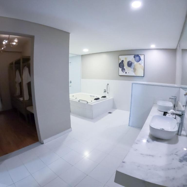 Bisinii Boutique Hotel - Family Suite - 14