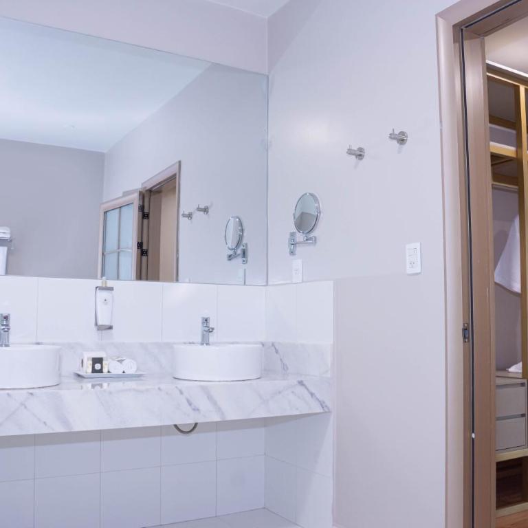 Bisinii Boutique Hotel - Deluxe Family Suite - 9