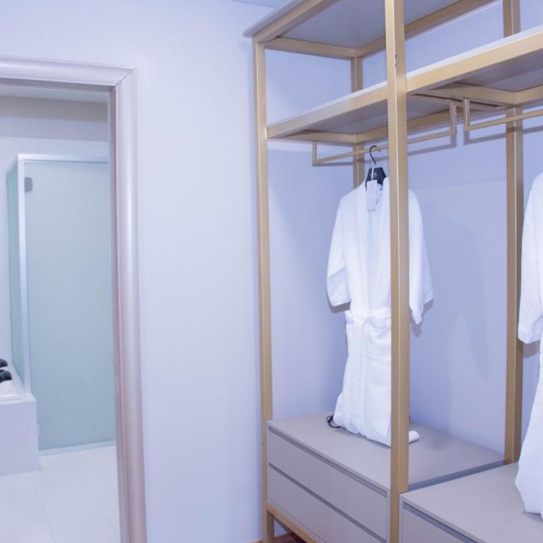 Bisinii Boutique Hotel - Deluxe Family Suite - 6