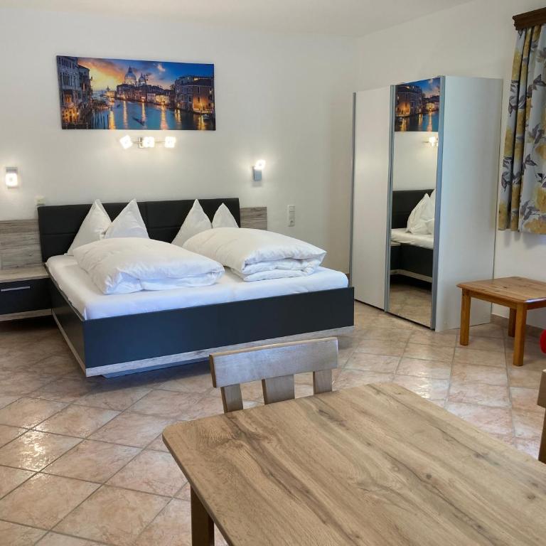Hotel Seerose Wolfgangsee - Comfort Dreibettzimmer - 2
