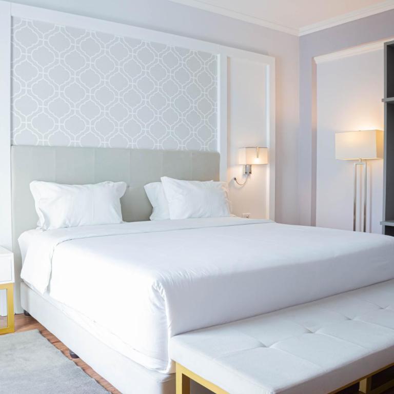 Bisinii Boutique Hotel - Deluxe King Room - 4