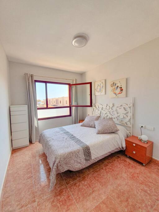 Piscina & Wifi. SUNNY apartement, swimming pool. - One-Bedroom Apartment - 3