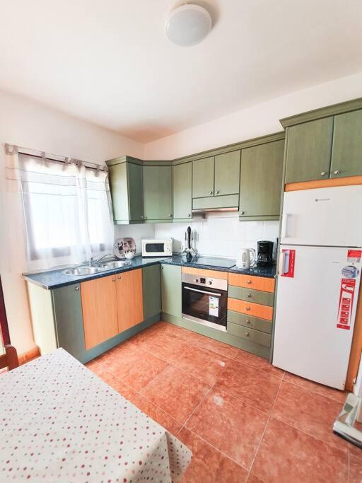 Piscina & Wifi. SUNNY apartement, swimming pool. - One-Bedroom Apartment - 11