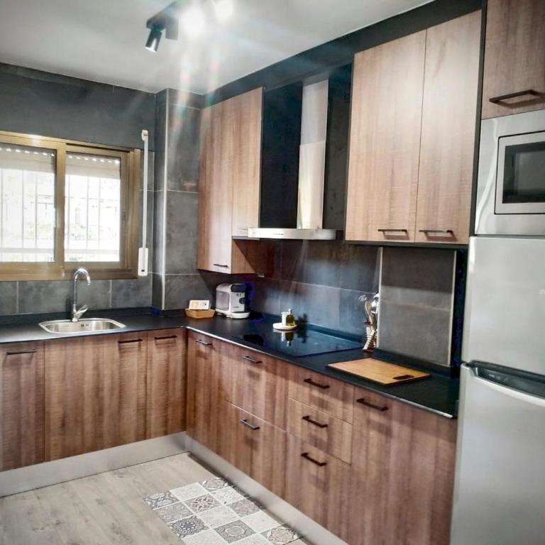 Precioso apto, con piscina en puerto de Cambrils, wifi y parking incluido - Apartamento de 2 dormitorios - 16