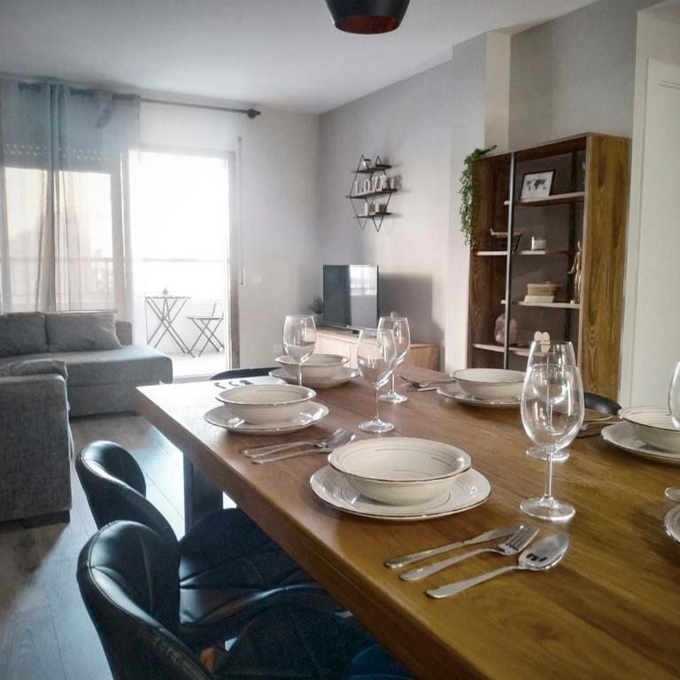 Precioso apto, con piscina en puerto de Cambrils, wifi y parking incluido - Apartamento de 2 dormitorios - 15