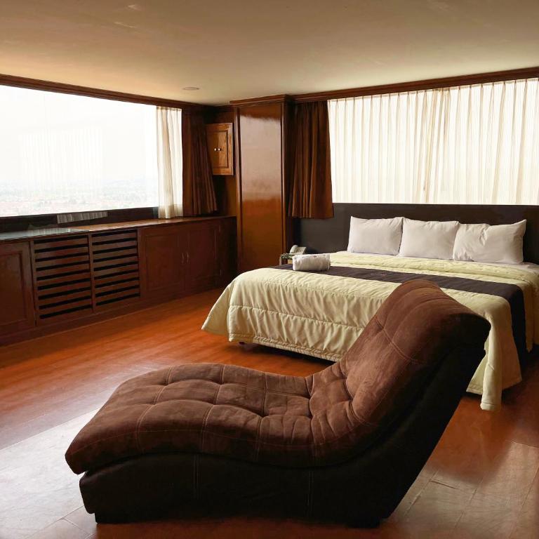 Puebla Inn Express - Suite con vistas a la ciudad - 2