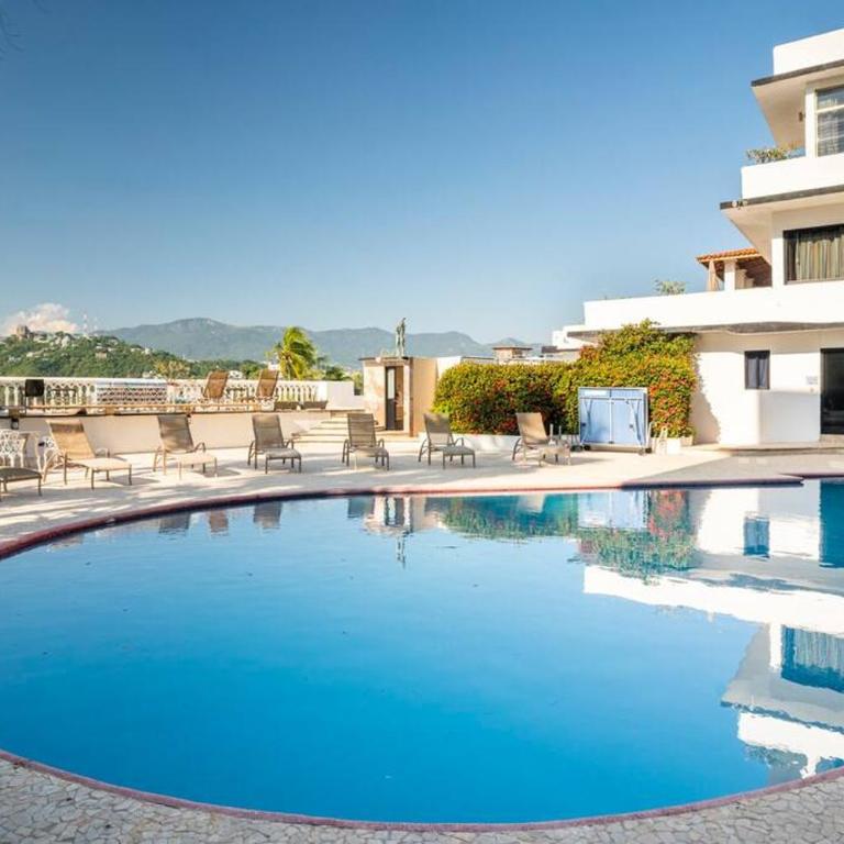 Gran habitacion con terraza vista espectacular, piscina - Apartamento con vistas al mar - 1