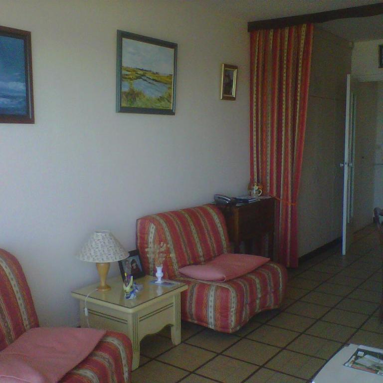 Studio Face Plage aux Sables d'Olonne avec Balcon, Ascenseur et Proximité Centre-Ville - FR-1-331-46 - Studio - 3