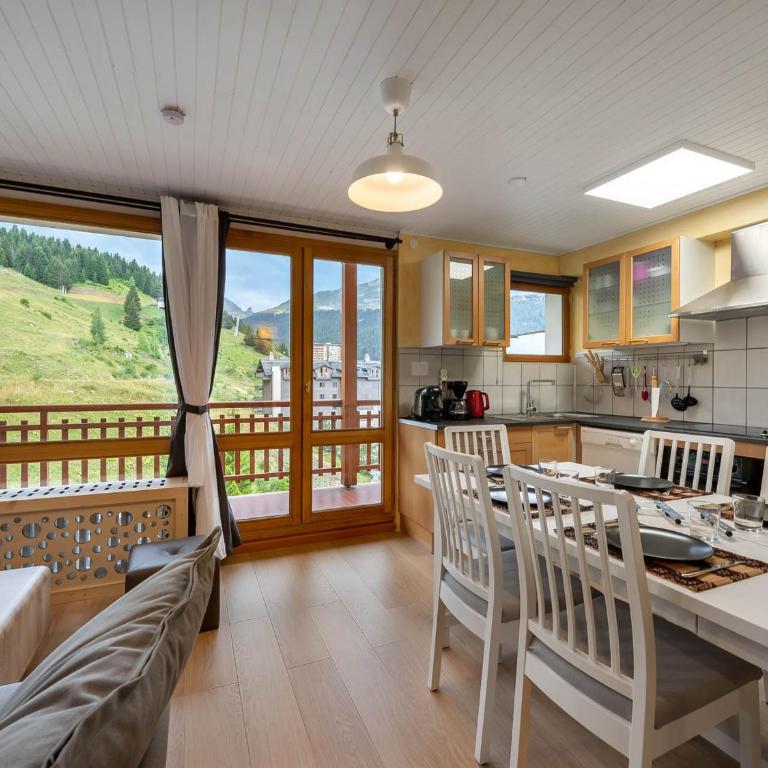 Appartement moderne avec balcon, wifi, accès pistes à Courchevel - FR-1-563-84 - Studio - 1