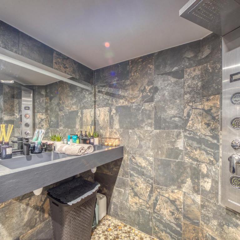 L'Eden Love - Jacuzzi / Sauna - Appartement 1 Chambre - 14
