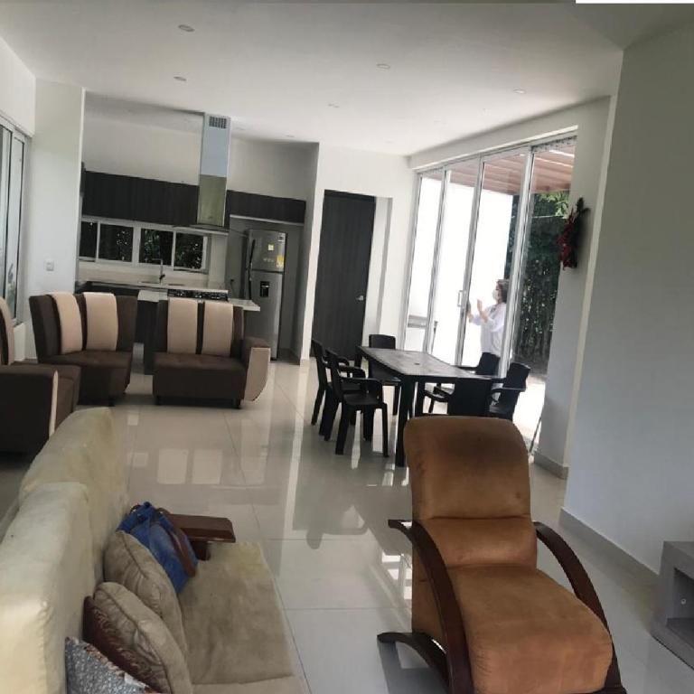 Casa blanca, casa campestre Restrepo - Villa with Private Pool - 12